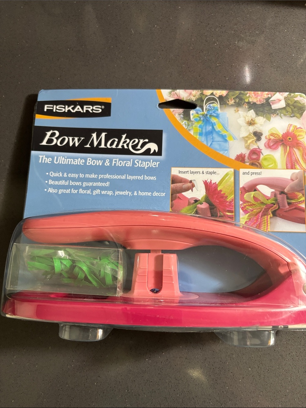 NIB Fiskars Bow Maker in Pink/Red